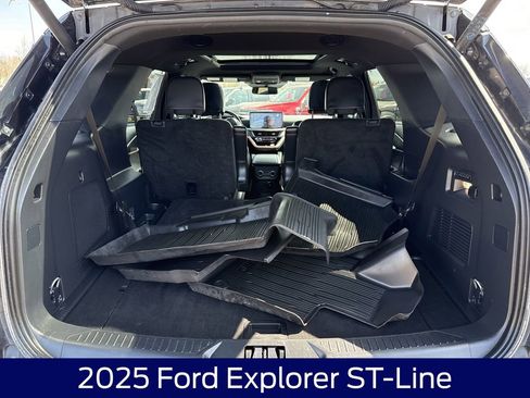 Used 2025 Ford Explorer ST-Line w/ Premium Package AWD/4WD image 16