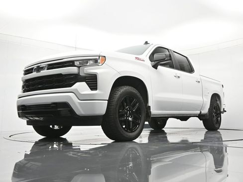 Used 2022 Chevrolet Silverado 1500 RST w/ Z71 Off-Road Package image 36