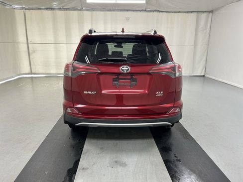 Used 2018 Toyota RAV4 XLE w/ Plus Extra Value Package image 21
