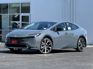 New 2026 Toyota Prius Plug-In Hybrid FWD video 2