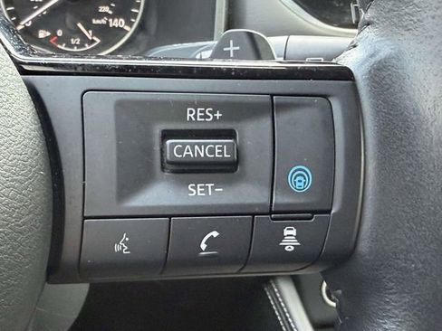 Used 2023 Nissan Rogue SL w/ SL Premium Package image 26