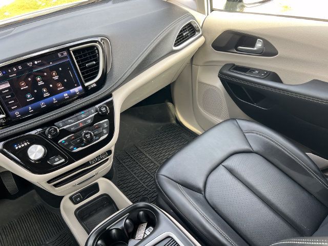 Used 2024 Chrysler Pacifica Touring-L w/ Road Tripper Package FWD image 34