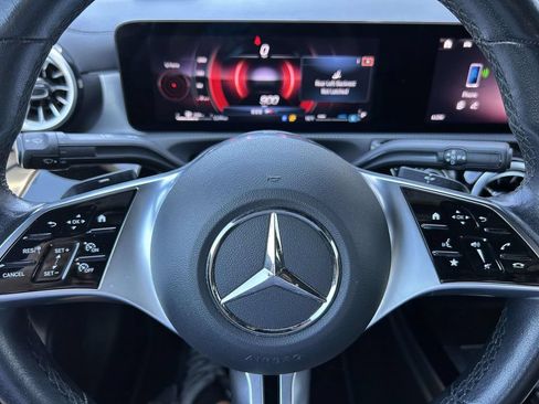 Used 2025 Mercedes-Benz CLA 250 image 18