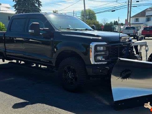 Used 2023 Ford F350 XLT w/ XLT Premium Package AWD/4WD image 7