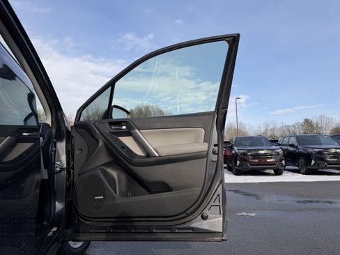 Used 2016 Subaru Forester 2.5i Limited image 34
