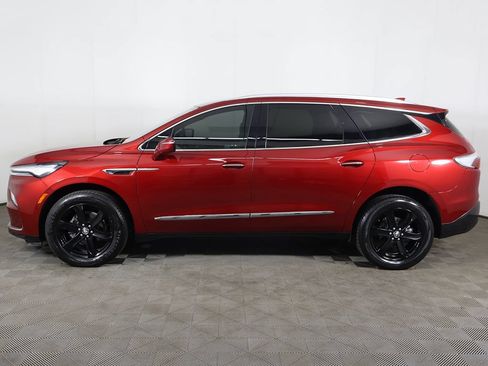 Used 2023 Buick Enclave Essence w/ Sport Touring Edition FWD image 17