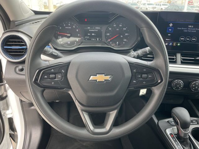 Used 2026 Chevrolet Trax LS FWD image 14