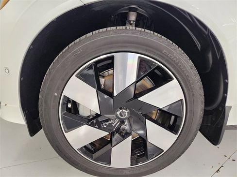 Used 2025 Volvo XC60 T8 Plus w/ Protection Package Premier image 8