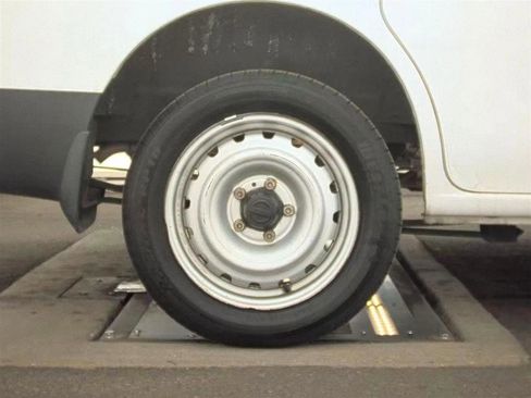 Used 2020 Nissan NV200 S image 10