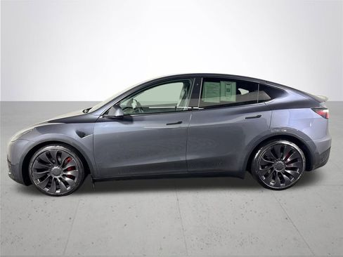 Used 2022 Tesla Model Y Performance image 9