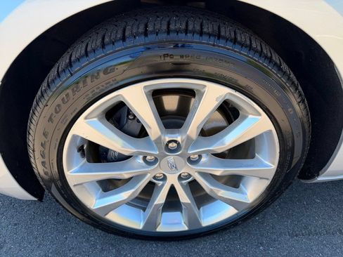 Certified 2017 Cadillac XTS Luxury FWD image 23