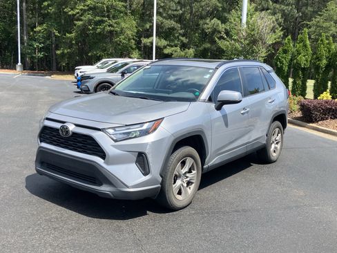 Used 2023 Toyota RAV4 XLE w/ Convenience Package FWD image 5