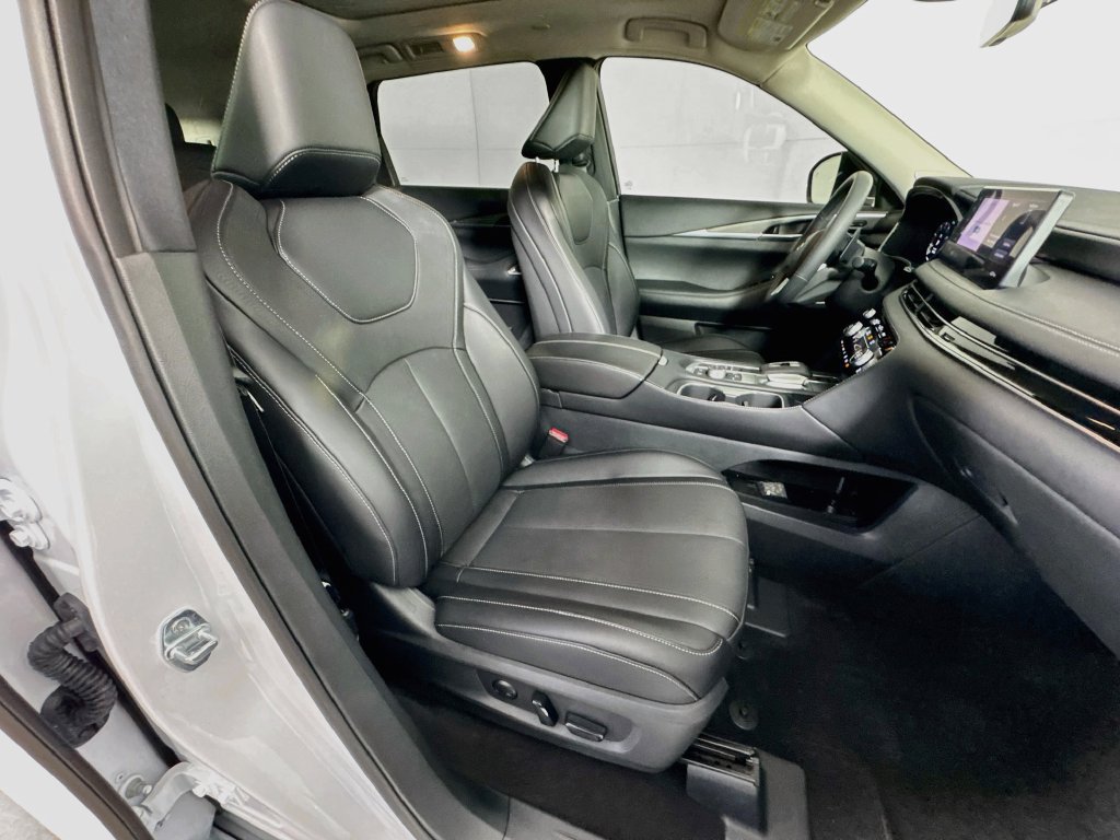 Certified 2027 INFINITI QX60 Luxe w/ Cargo Package FWD image 40