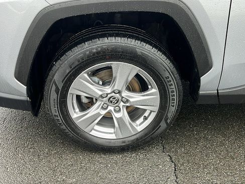 Used 2022 Toyota RAV4 XLE w/ Convenience Package image 8