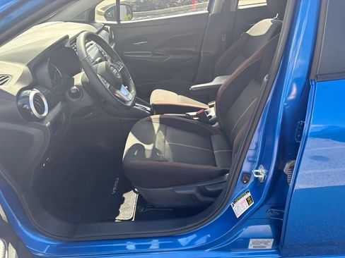 Used 2021 Nissan Versa SR w/ Convenience Package FWD image 11