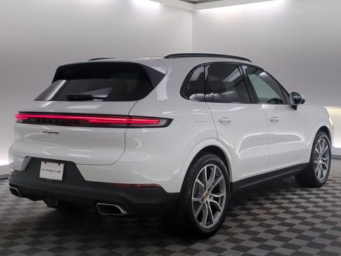 Used 2026 Porsche Cayenne AWD/4WD image 6