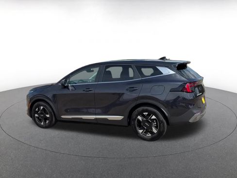 Used 2026 Kia Sportage LX FWD image 8