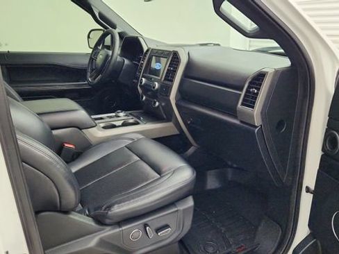 Used 2019 Ford Expedition XLT w/ Equipment Group 201A RWD image 21