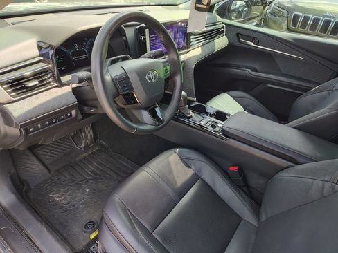 Used 2025 Toyota Camry XLE w/ Premium Plus Package AWD/4WD image 10