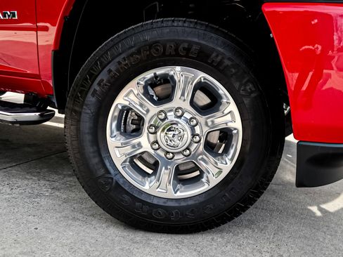 Used 2024 RAM 2500 Big Horn w/ Sport Appearance Package image 13