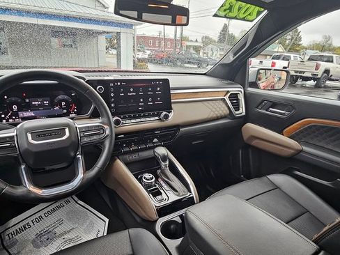 Used 2023 GMC Canyon Denali AWD/4WD image 9