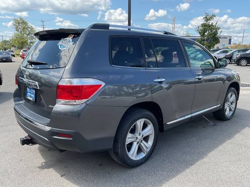 Used 2013 Toyota Highlander Limited AWD/4WD image 7