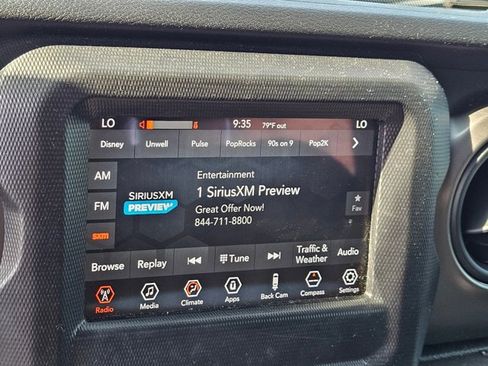 Used 2018 Jeep Wrangler Sport AWD/4WD image 16