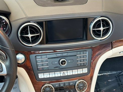 Certified 2020 Mercedes-Benz SL 550 image 11