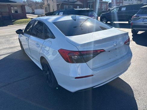 Used 2024 Honda Civic Sport image 4