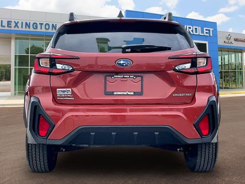 Used 2024 Subaru Crosstrek 2.0i Premium w/ Crosstrek Mirror Package image 4