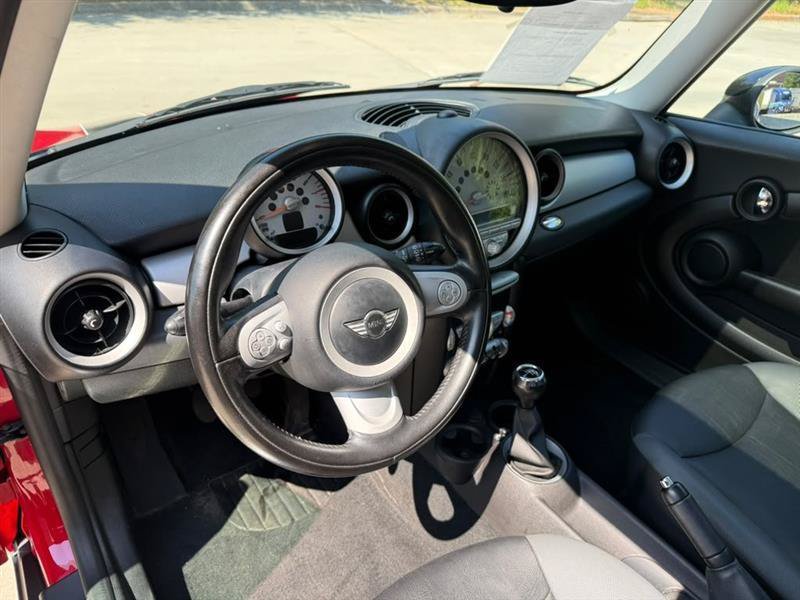 Used 2010 MINI Cooper Hardtop FWD image 11
