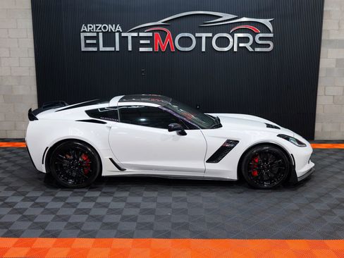 Used 2016 Chevrolet Corvette Z06 w/ Z07 Performance Package RWD image 10