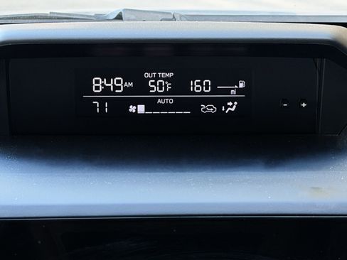 Used 2023 Subaru Crosstrek 2.0i Premium image 9