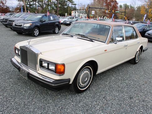 Used 1991 Rolls-Royce Silver Spur II image 2