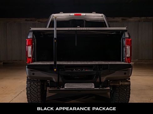 Used 2022 Ford F250 Lariat w/ Black Appearance Package AWD/4WD image 8