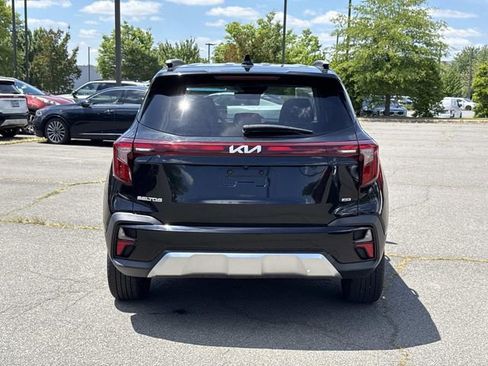 Used 2024 Kia Seltos S AWD/4WD image 3
