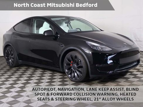 Used 2024 Tesla Model Y Performance AWD/4WD image 1