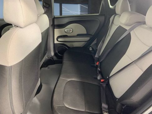 Used 2017 Kia Soul FWD image 18