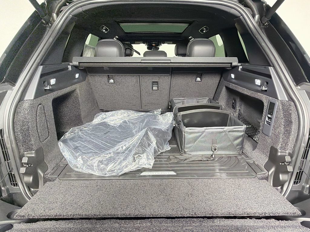 New 2026 Land Rover Range Rover SE AWD/4WD image 28