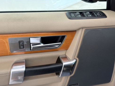 Used 2011 Land Rover LR4 HSE AWD/4WD image 22