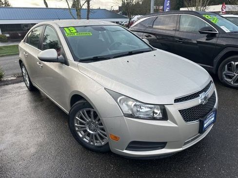 Used 2013 Chevrolet Cruze Eco image 2