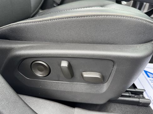 Used 2021 Buick Envision Essence w/ Technology Package I AWD/4WD image 23