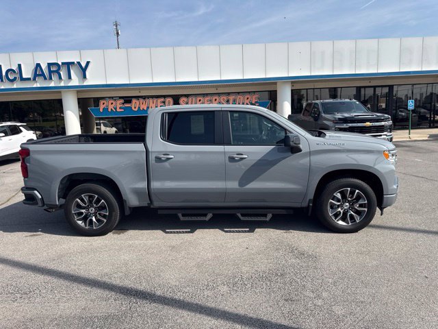Used 2024 Chevrolet Silverado 1500 RST RWD image 2