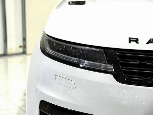 Used 2023 Land Rover Range Rover Sport SE Dynamic image 41