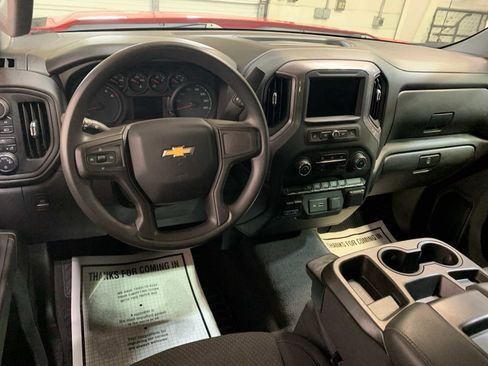 Used 2021 Chevrolet Silverado 1500 Custom image 4