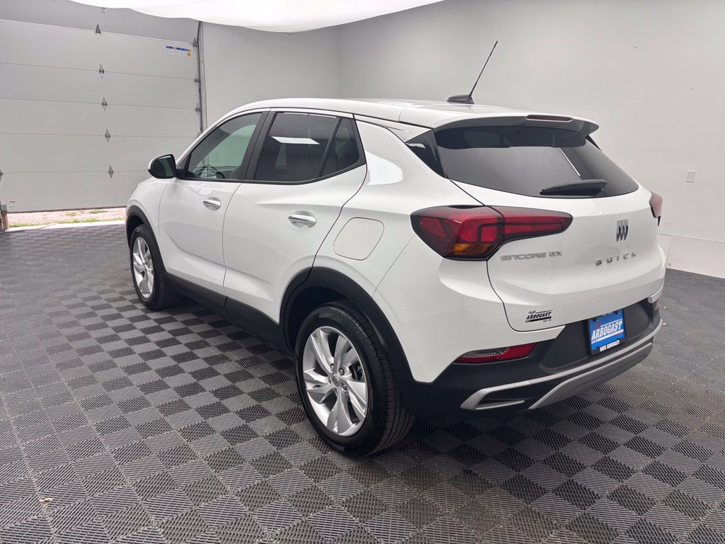Used 2024 Buick Encore GX Preferred w/ Comfort Package FWD image 11