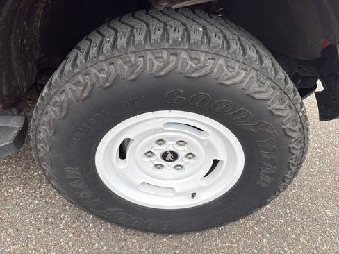 Used 2023 Ford Bronco Heritage Edition AWD/4WD image 14