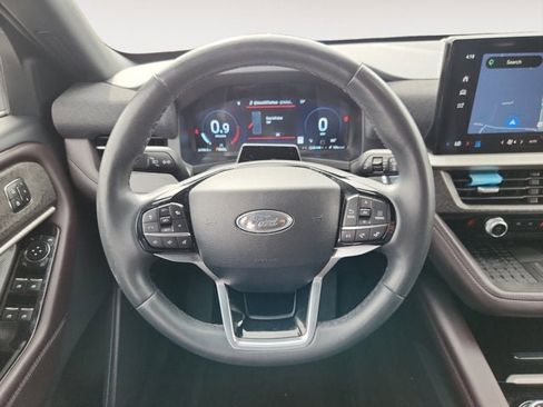 Used 2025 Ford Explorer Platinum w/ LUX Leather Package AWD/4WD image 12