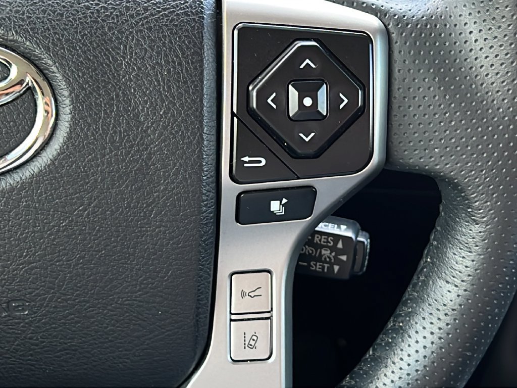 Used 2024 Toyota 4Runner SR5 AWD/4WD image 20