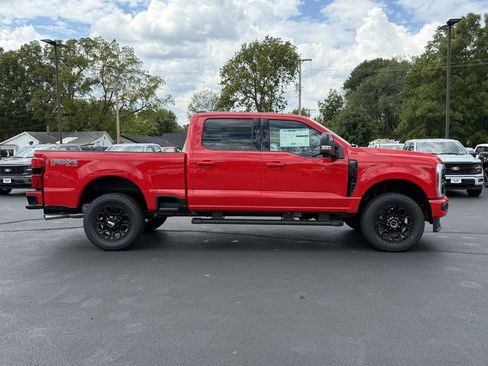 New 2026 Ford F250 Lariat w/ Black Appearance Package image 19